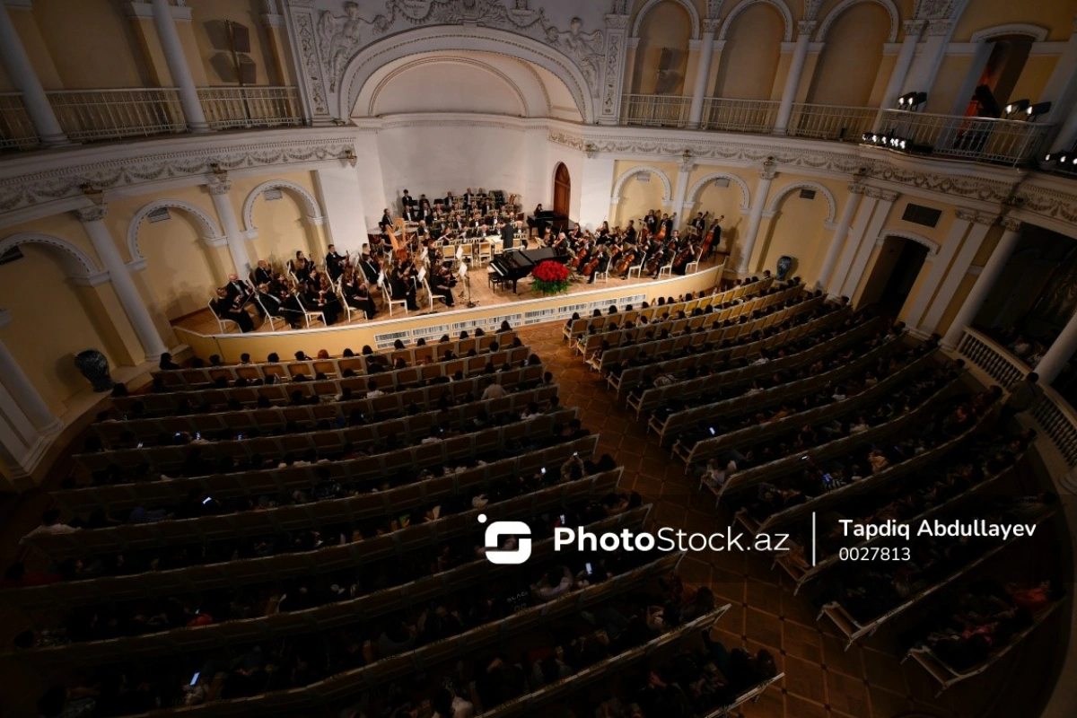 Xalq artistindən tələbələr üçün möhtəşəm konsert proqramı - FOTOREPORTAJ + VİDEO